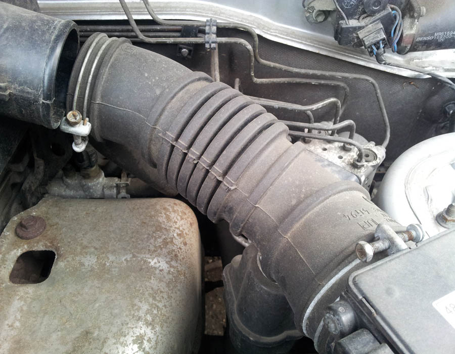 Mitsubishi Shogun Pinin air-intake-pipe